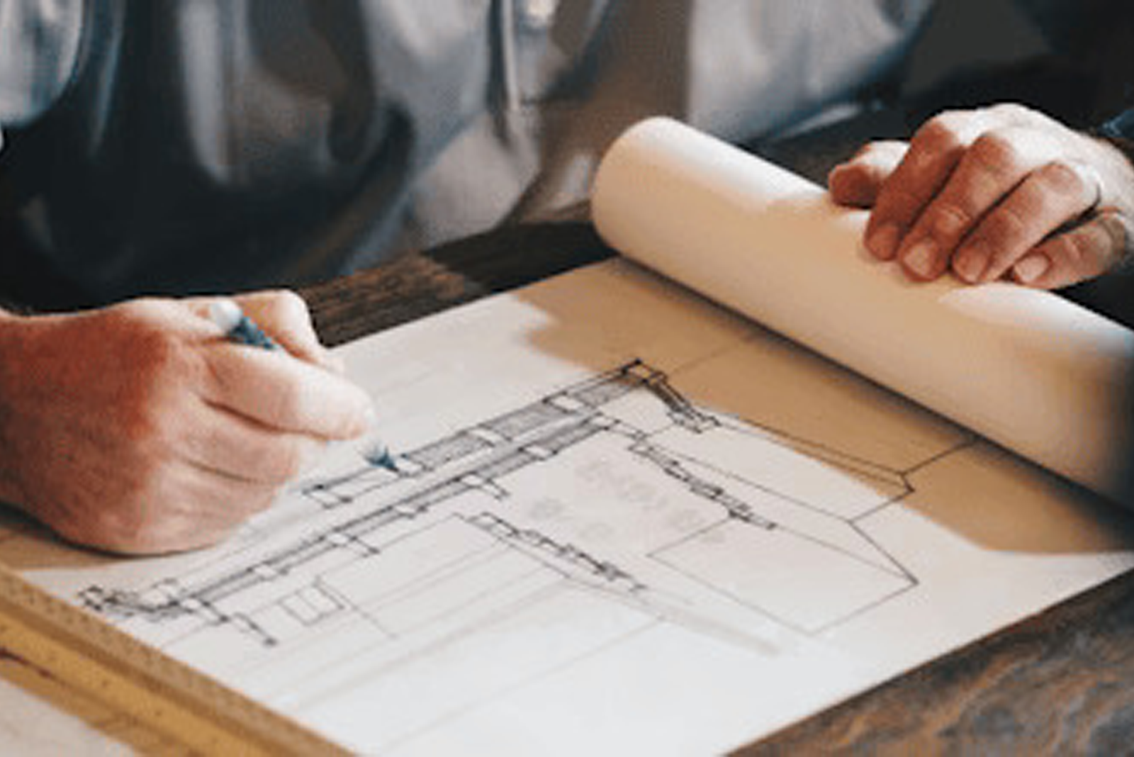 photo-1503387762-592deb58ef4e